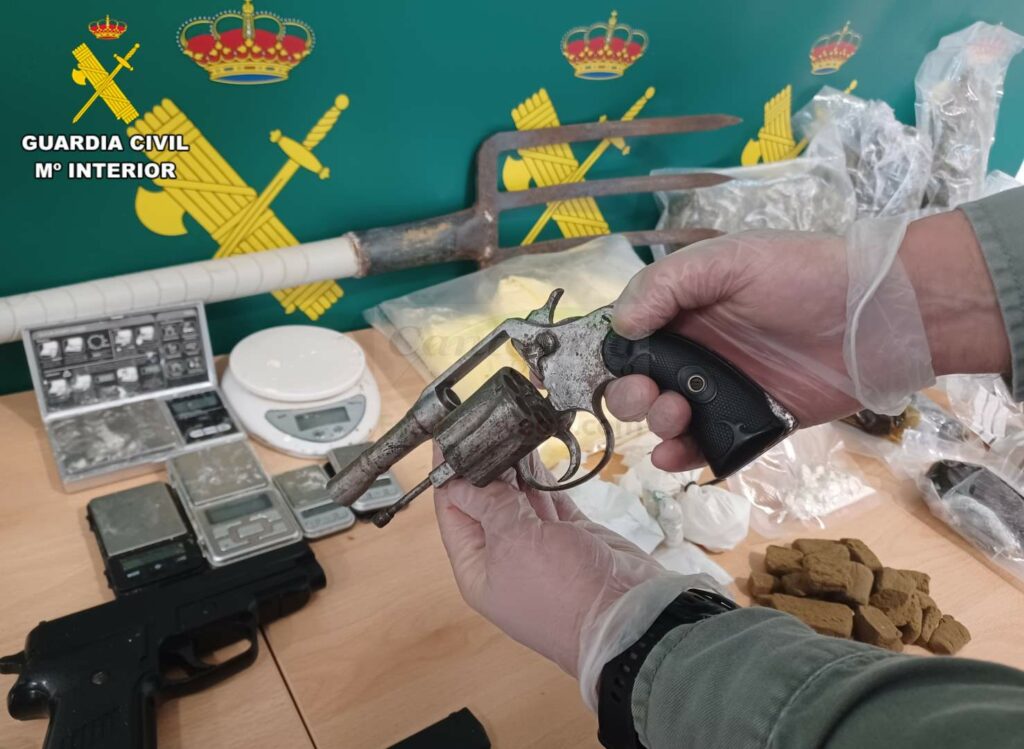 Nueve detenidos de una red de tráfico de drogas que operaba en Santoña y zona oriental de Cantabria