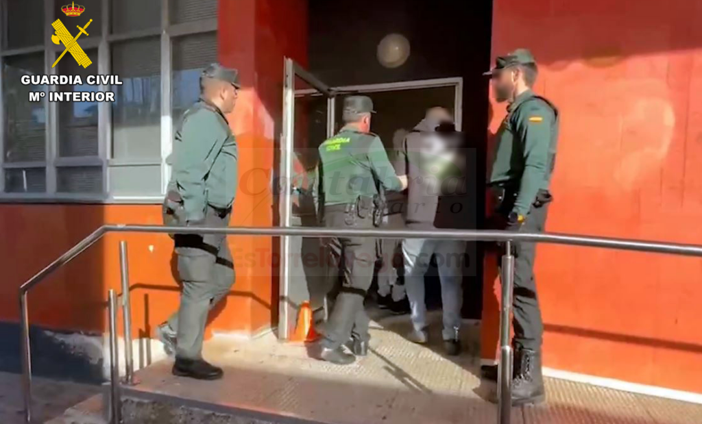 La Guardia Civil finaliza la operación GADUS con 24 detenidos en relación con el tráfico de drogas en Santoña y zona oriental de Cantabria