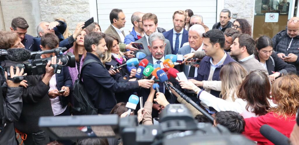 (C) Fotos: David Laguillo/CANTABRIA DIARIO - Finaliza sin acuerdo el acto de conciliación entre el rey emérito Juan Carlos I y Miguel Ángel Revilla