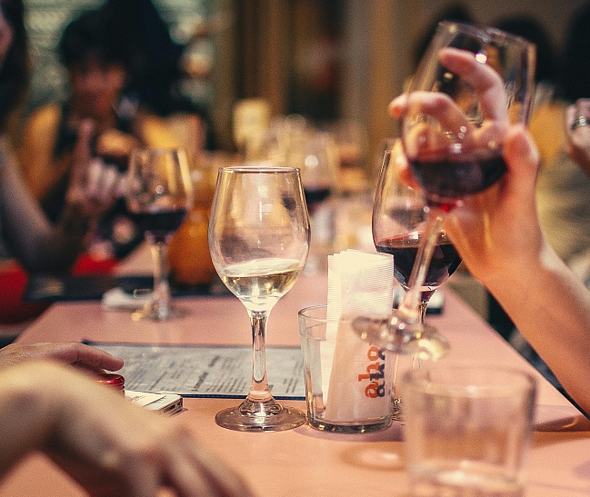 pexels-helenalopes-696218-optimized